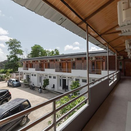 Reddoorz Syariah Near Jakabaring Sport City 팔렘방 외부 사진