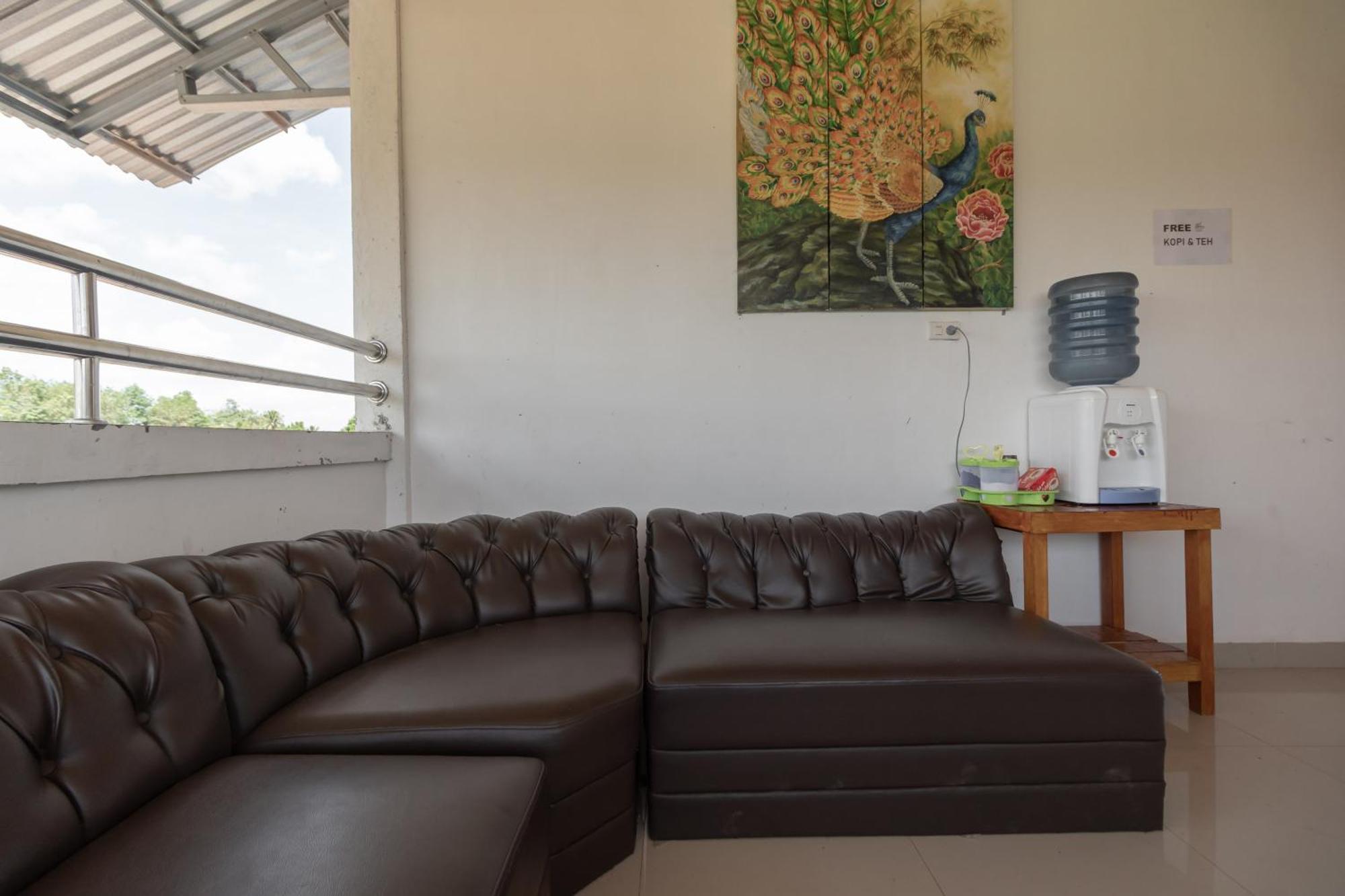 Reddoorz Syariah Near Jakabaring Sport City 팔렘방 외부 사진