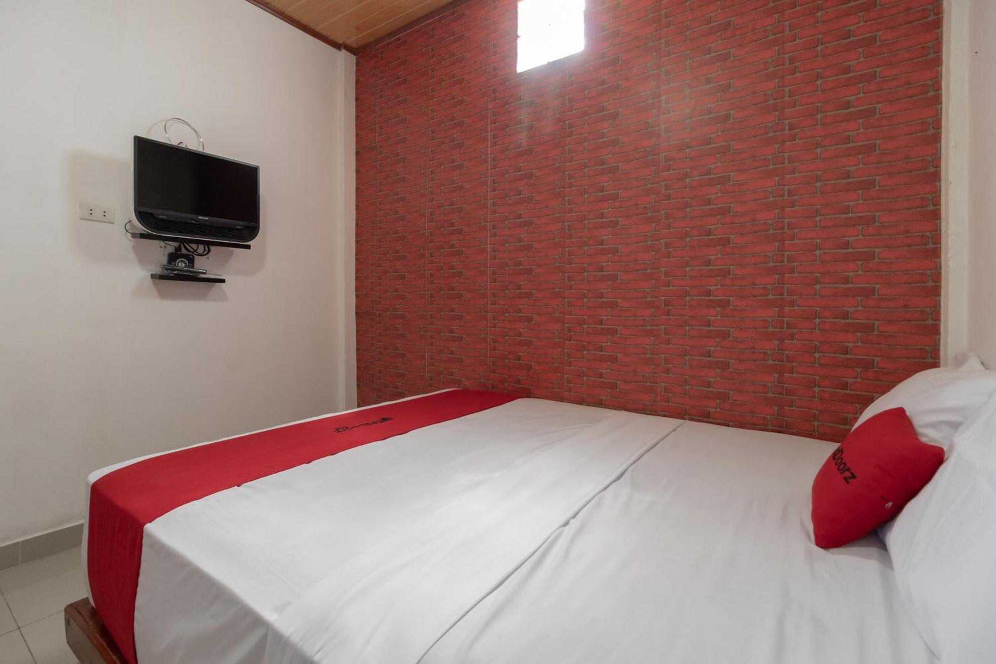Reddoorz Syariah Near Jakabaring Sport City 팔렘방 외부 사진