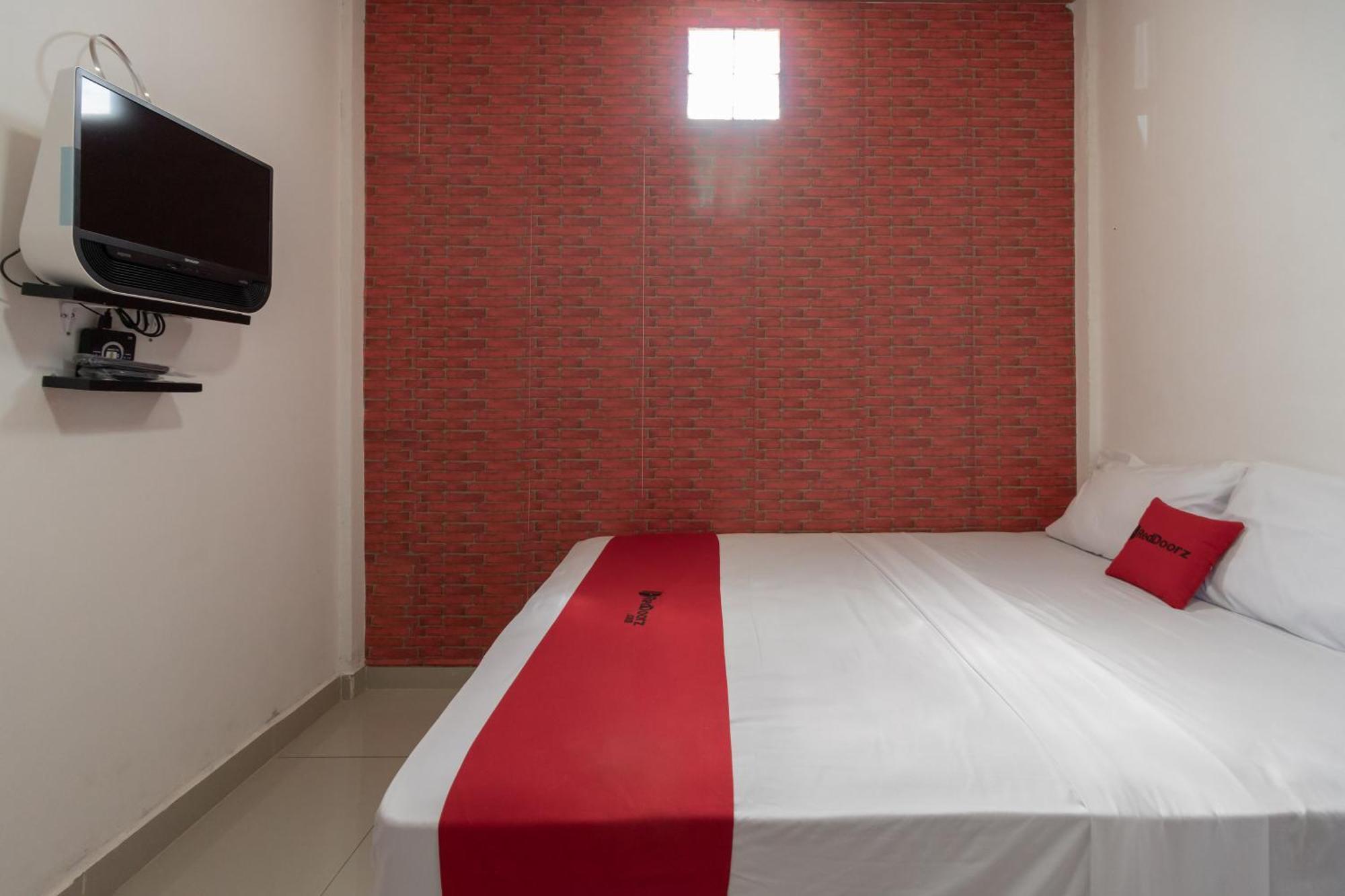 Reddoorz Syariah Near Jakabaring Sport City 팔렘방 외부 사진