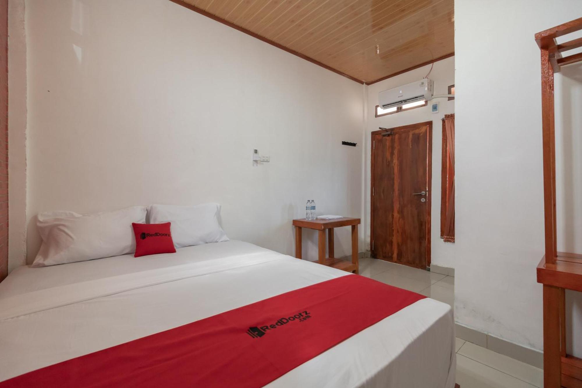 Reddoorz Syariah Near Jakabaring Sport City 팔렘방 외부 사진